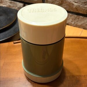 Vintage Thermos Sage Green Food Jar with Cream Lid 6.25” tall X 4” wide